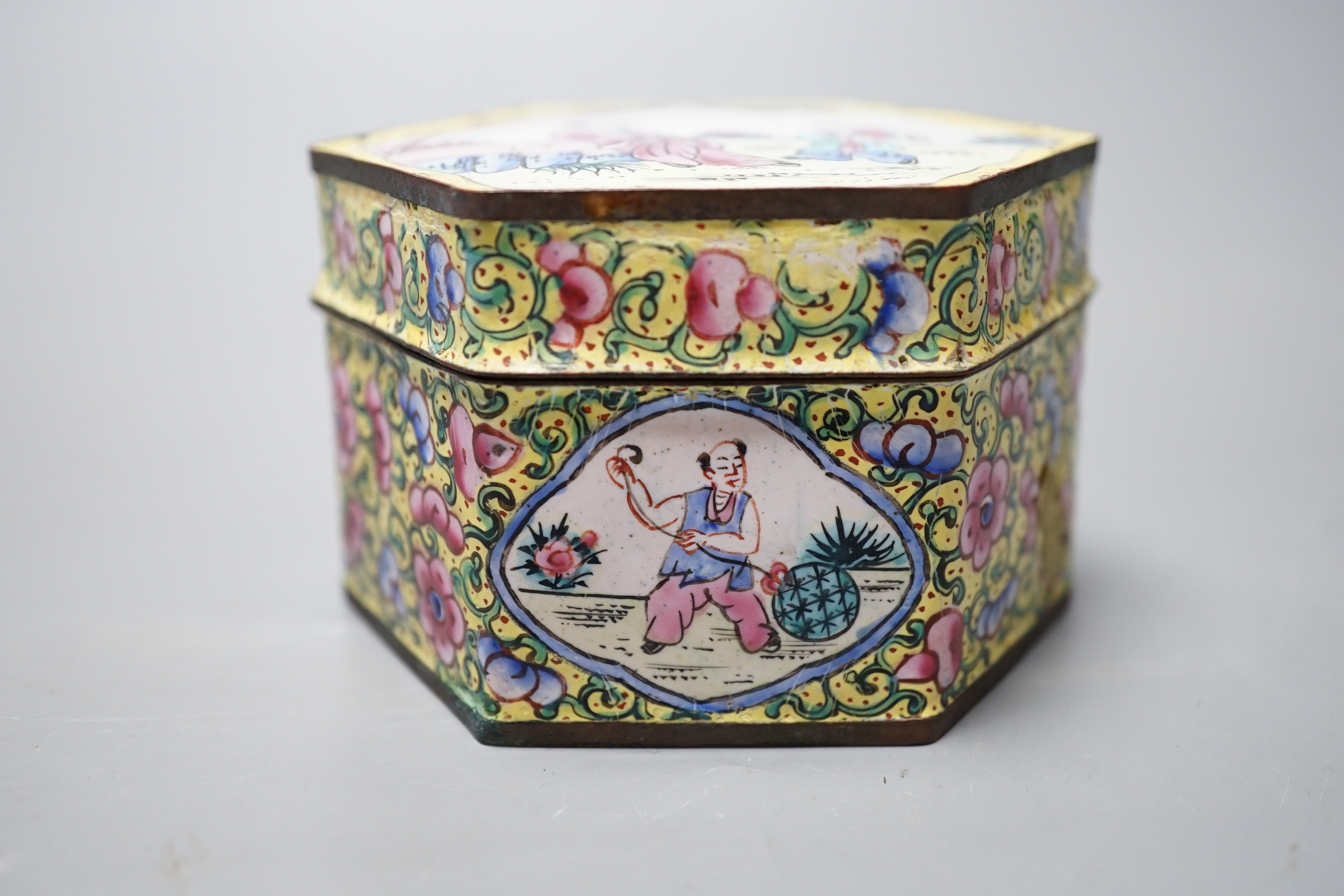 A 19th century Chinese Guangzhou enamel box and cover Qianlong mark, 7.5cm wide